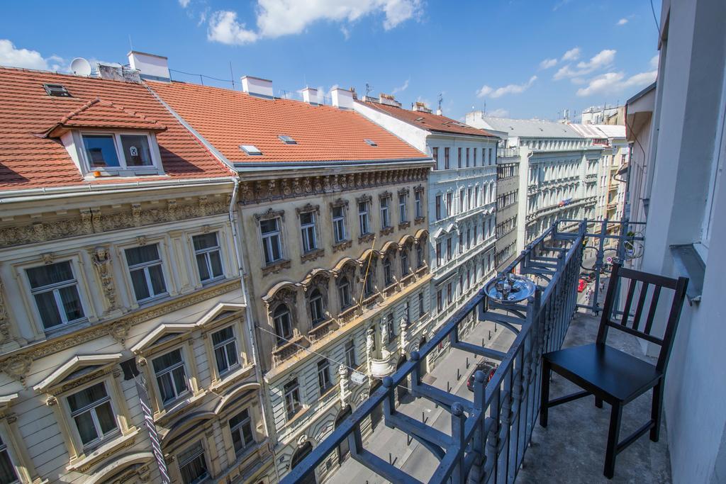 Labyrinth By Ruterra Prague